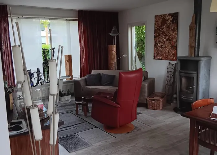 Daire Complete Woning Met Zonnige Achtertuin