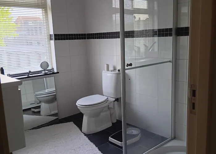 Daire Complete Woning Met Zonnige Achtertuin *