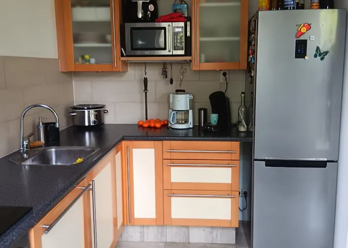 Daire Complete Woning Met Zonnige Achtertuin