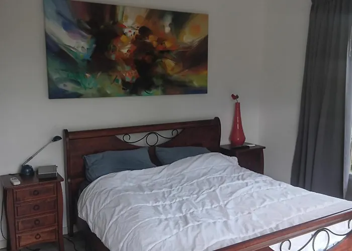 Complete Woning Met Zonnige Achtertuin *