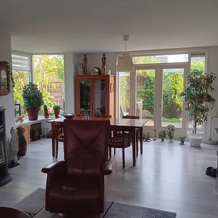 Complete Woning Met Zonnige Achtertuin דירה חאודה